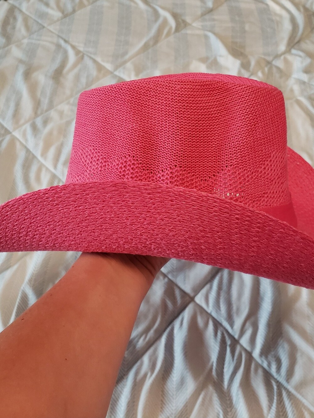 Super pretty Women's Pink Straw Cowboy Hat with Ribbon Band - Picture 4 of 4